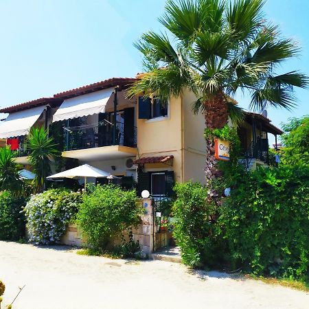 Grivas Apartments Szívota Kültér fotó